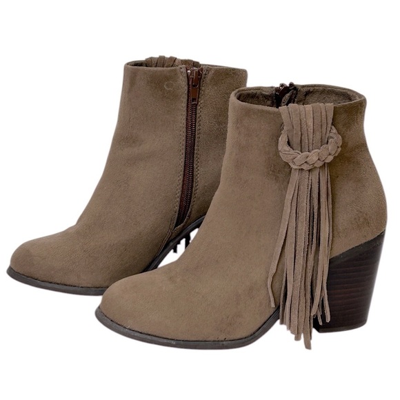 Maurice’s Women's Hailey Suede Fringe Ankle Stacked Heel Boots Size-6 EUC - Picture 3 of 7